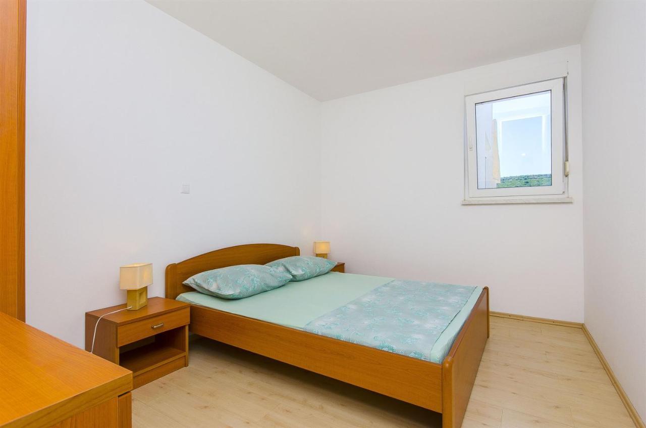 Apartments Kazimir Nečujam Kültér fotó