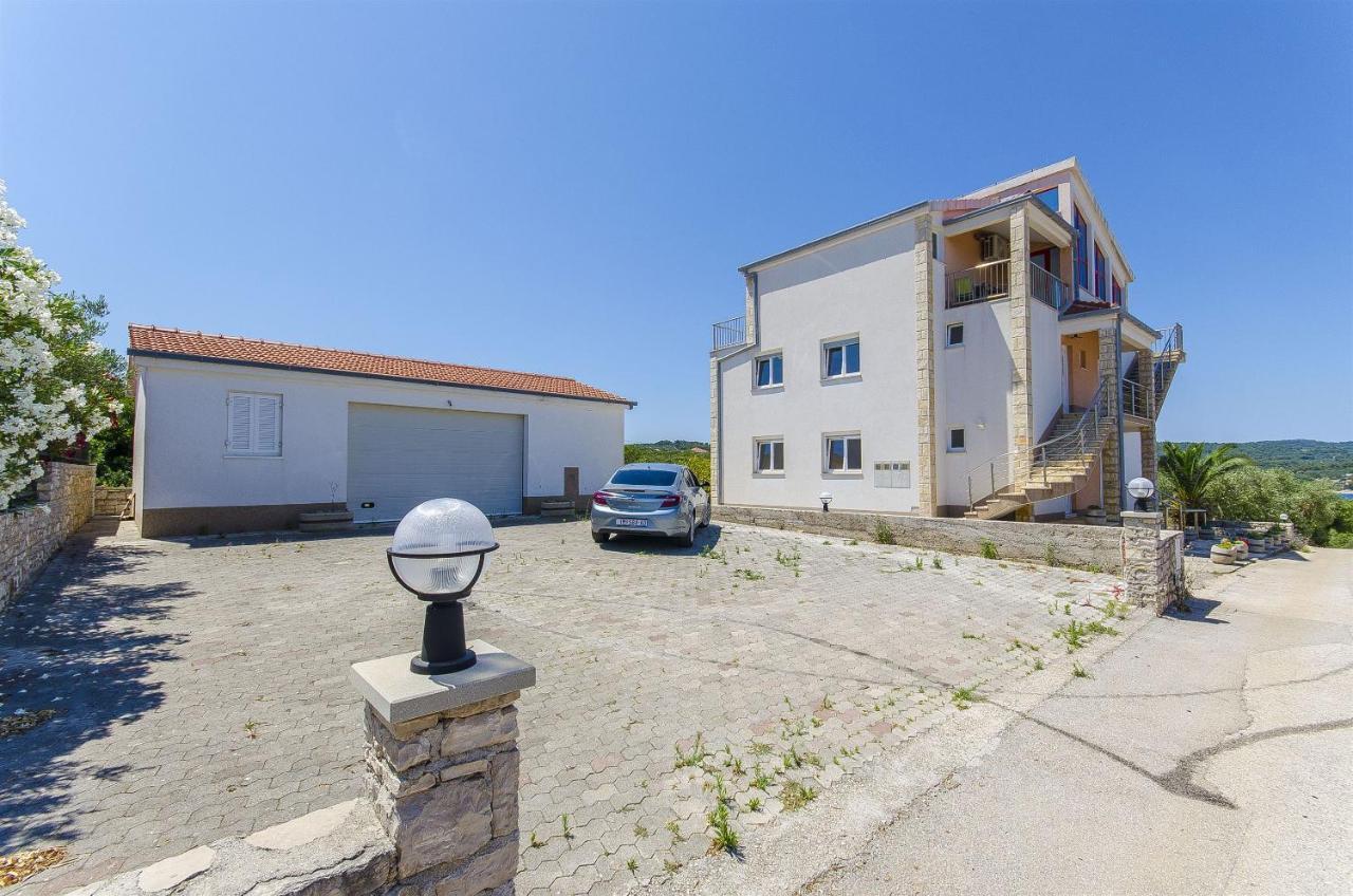 Apartments Kazimir Nečujam Kültér fotó