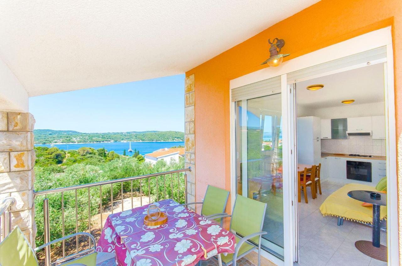 Apartments Kazimir Nečujam Kültér fotó