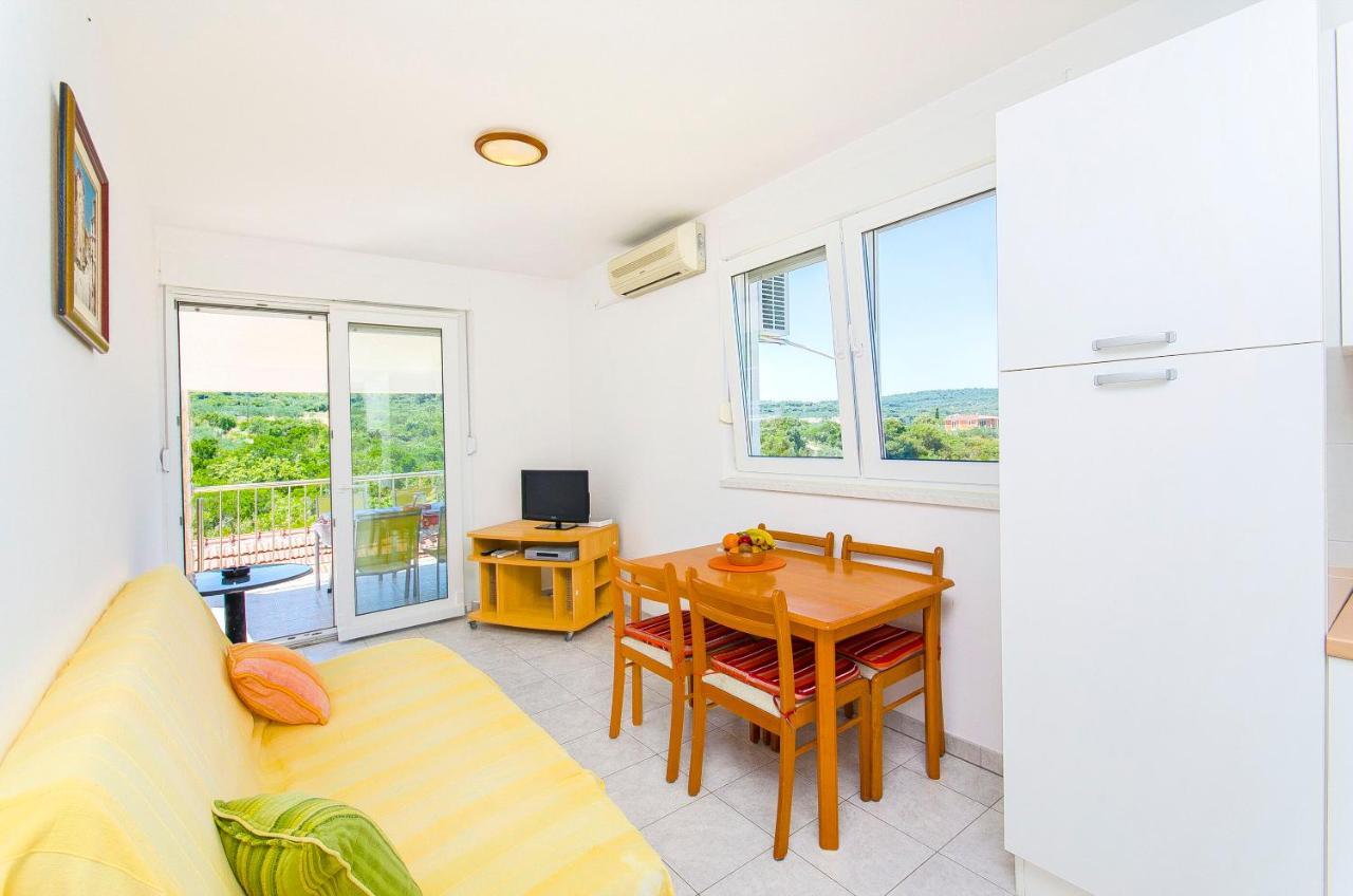 Apartments Kazimir Nečujam Kültér fotó