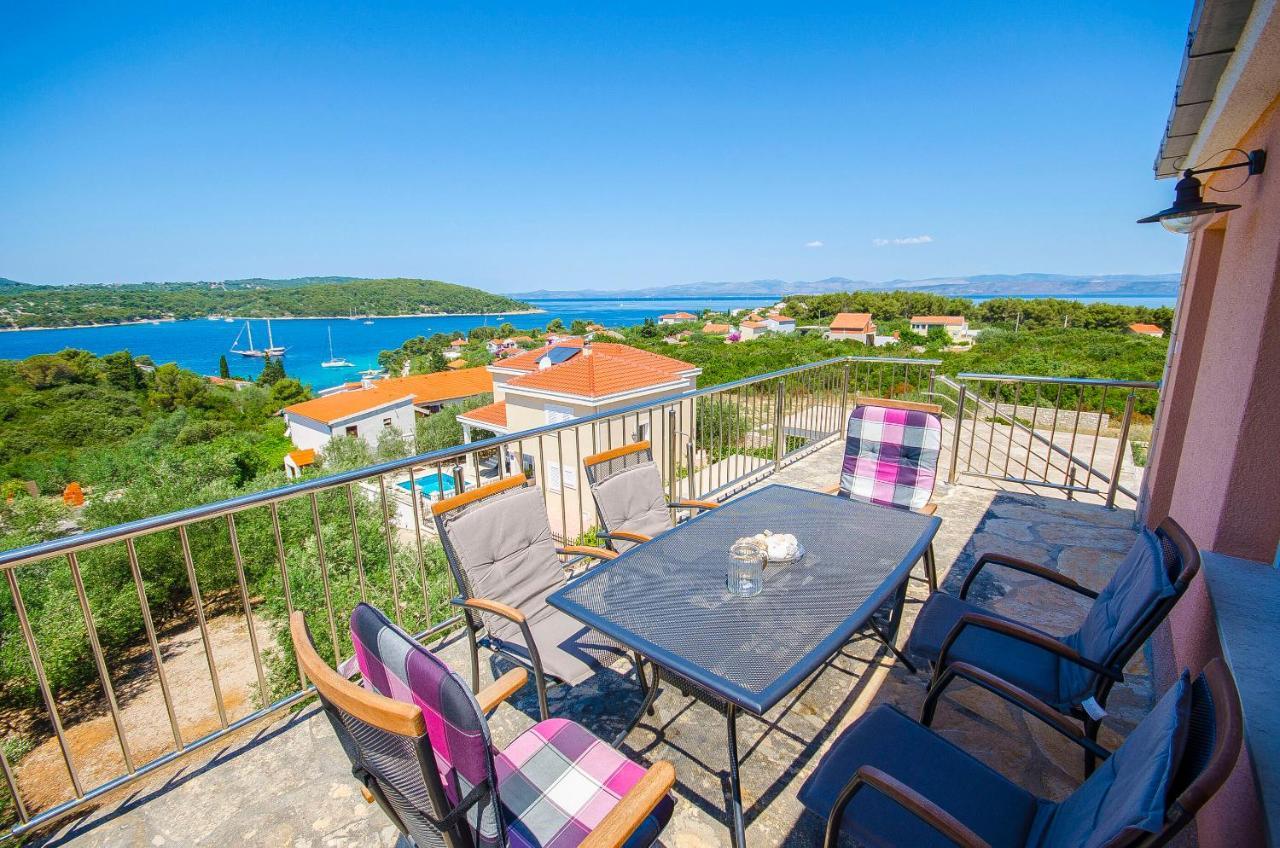 Apartments Kazimir Nečujam Kültér fotó