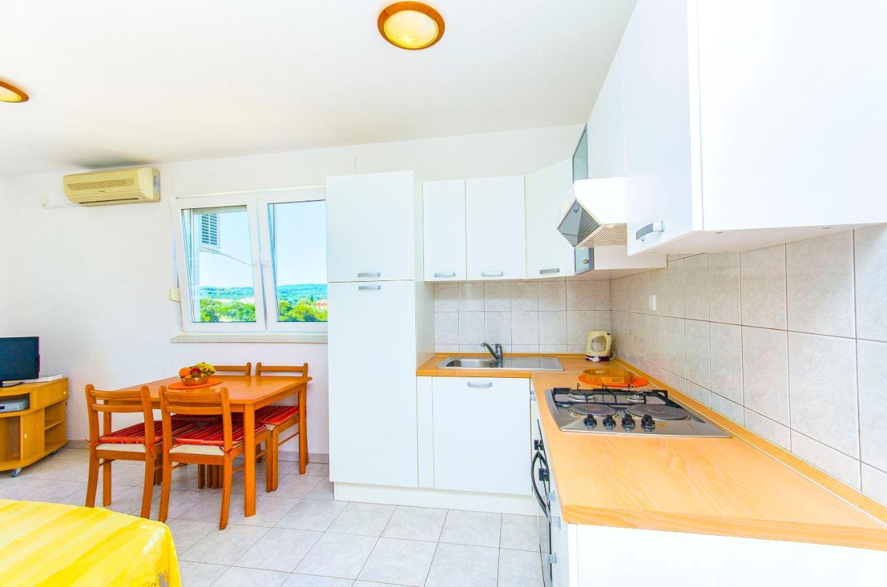 Apartments Kazimir Nečujam Kültér fotó