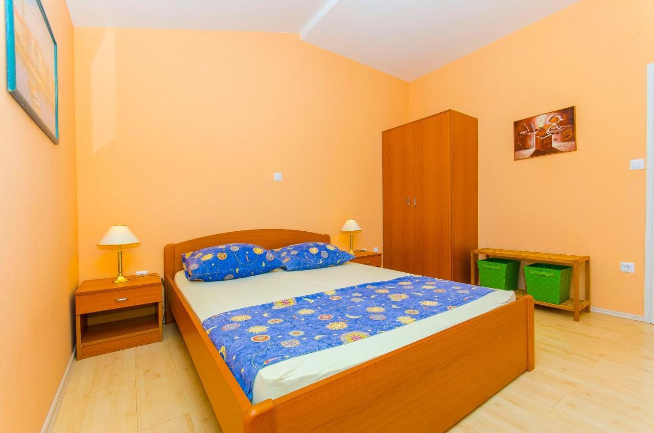 Apartments Kazimir Nečujam Kültér fotó