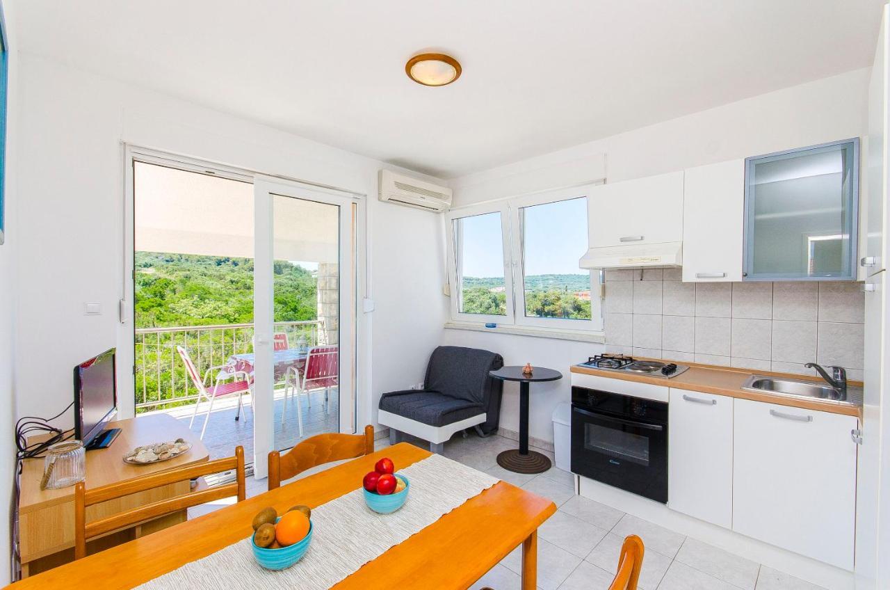 Apartments Kazimir Nečujam Kültér fotó