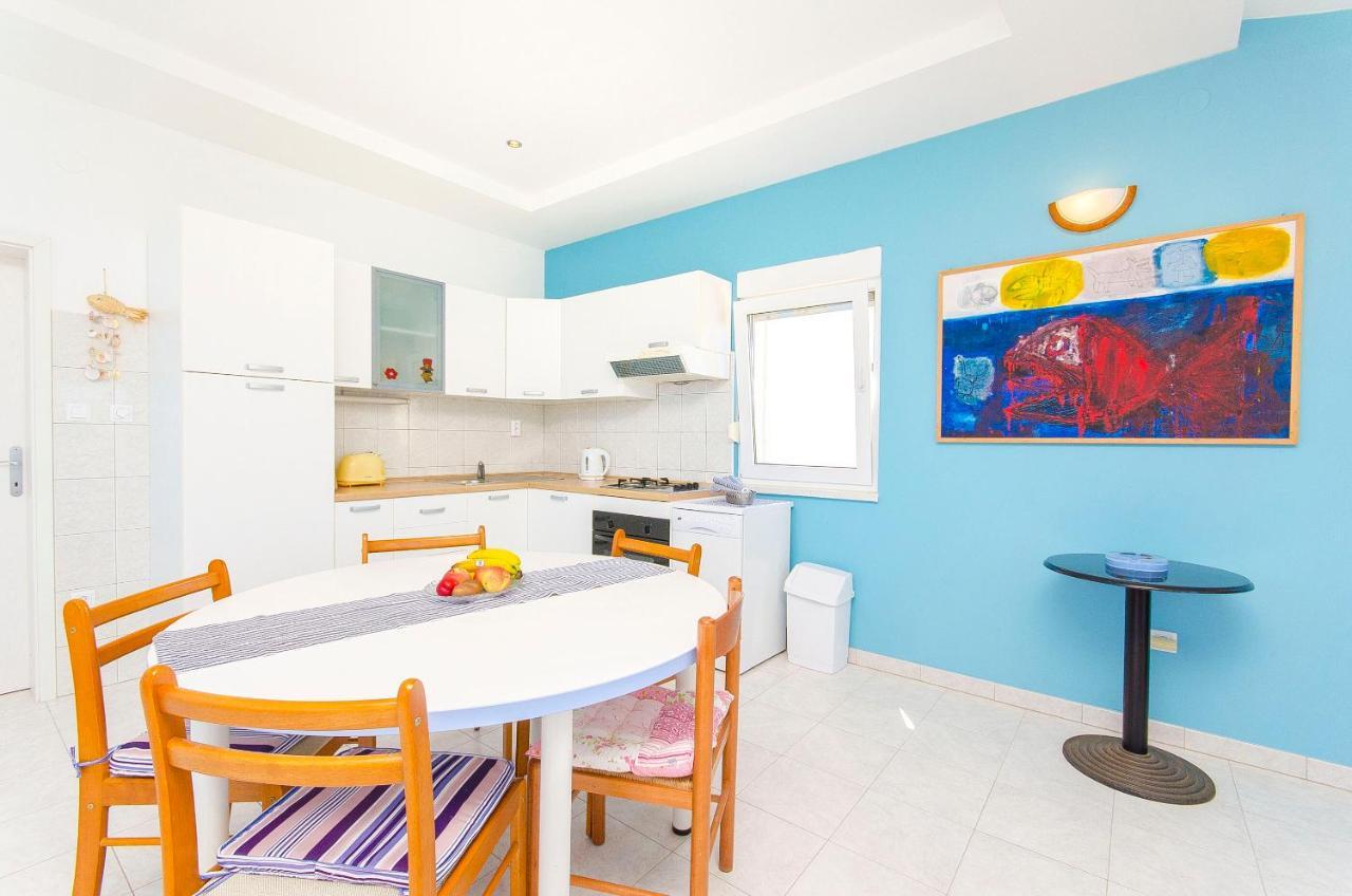 Apartments Kazimir Nečujam Kültér fotó