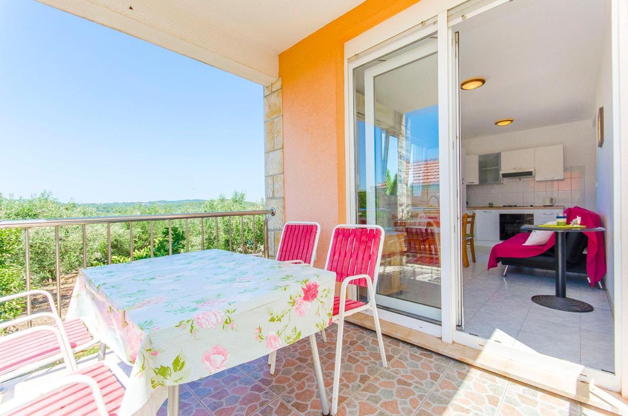 Apartments Kazimir Nečujam Kültér fotó