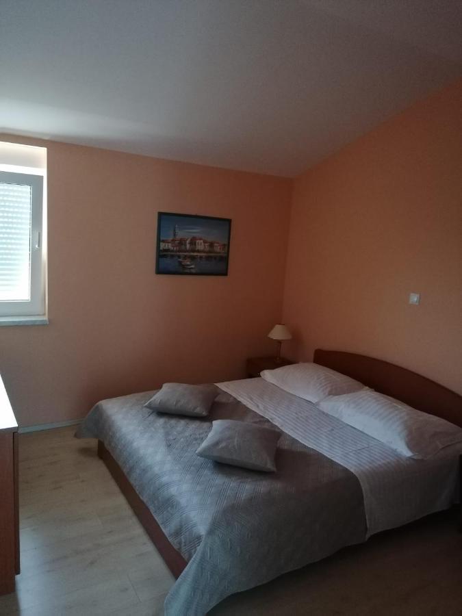 Apartments Kazimir Nečujam Kültér fotó
